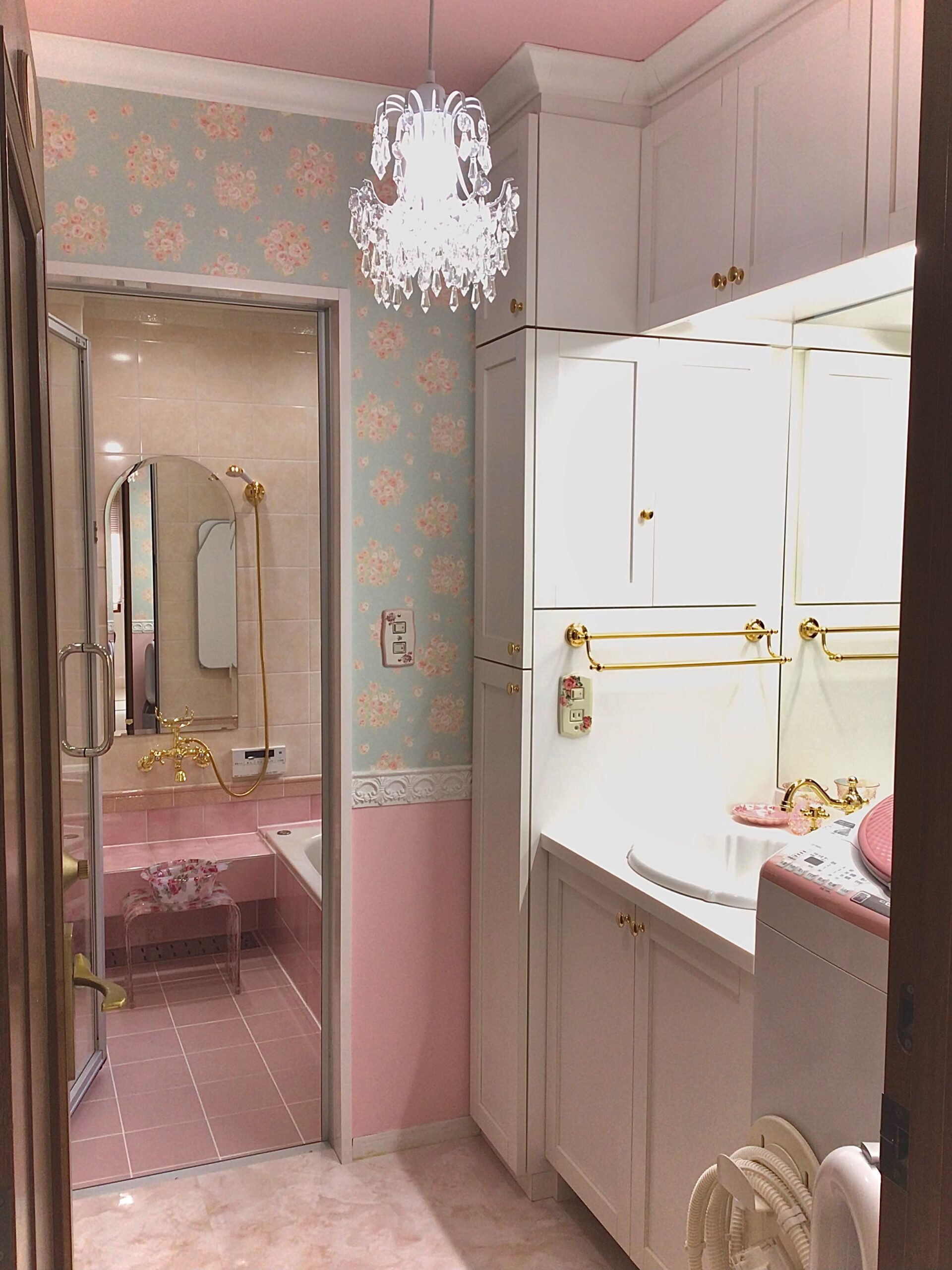 ロココ調、姫系仕様の浴室。 | 建築のこと | HITOMA design office